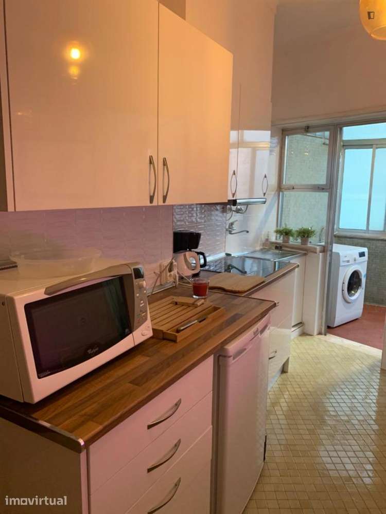 Quarto - localizado em São Sebastião Lisbon - Grande imagem: 3/11