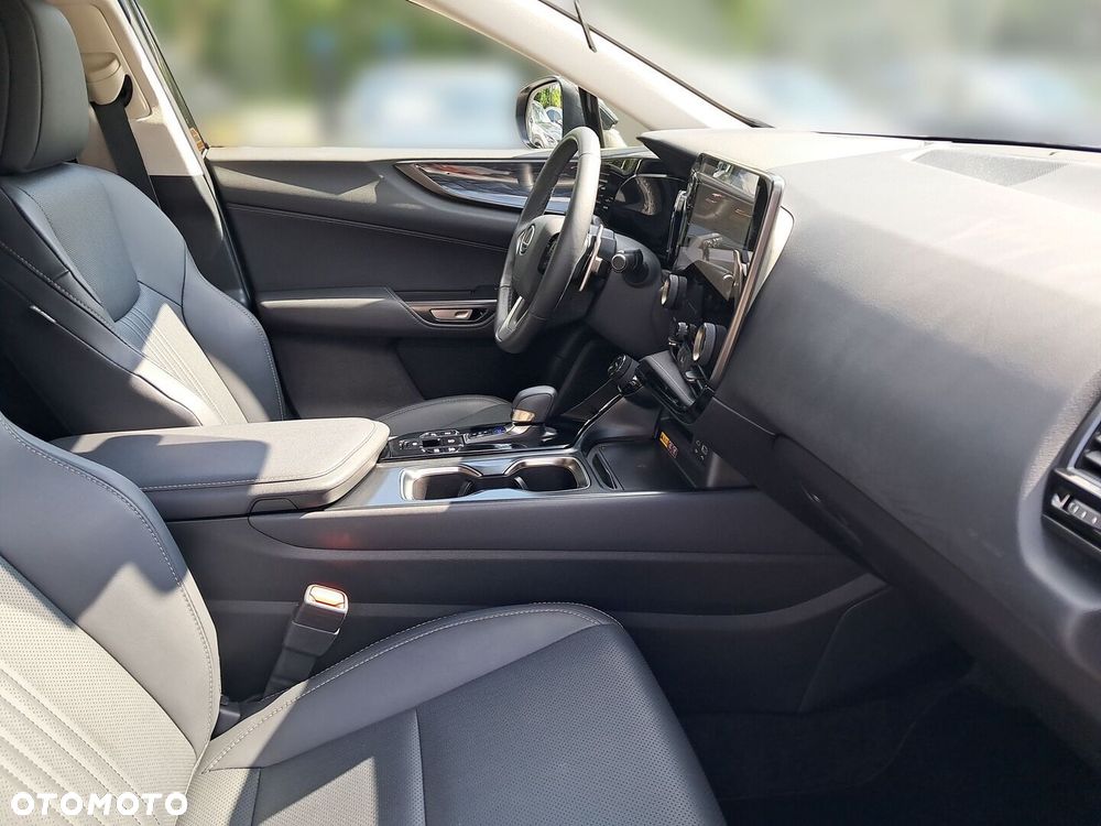 Lexus NX - 9