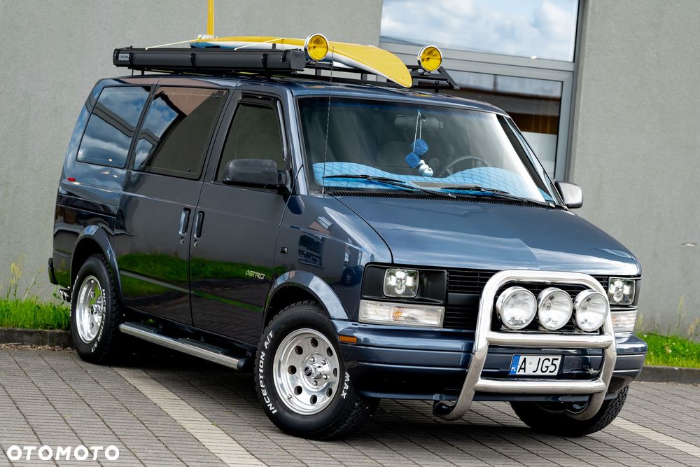 Chevrolet Astro - 2
