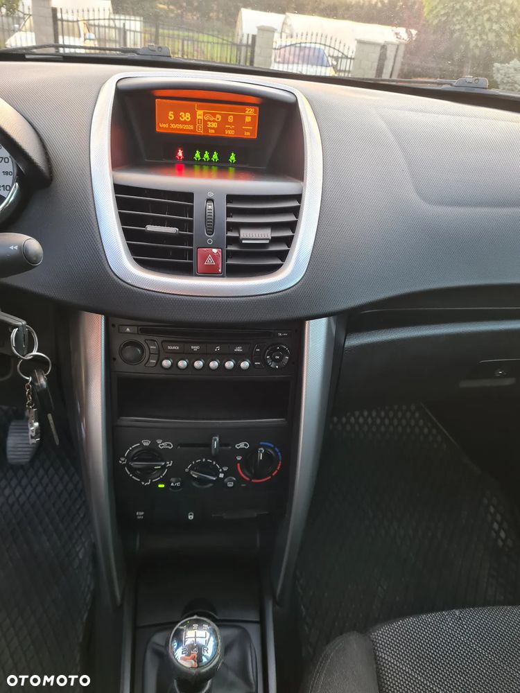 Peugeot 207 - 10