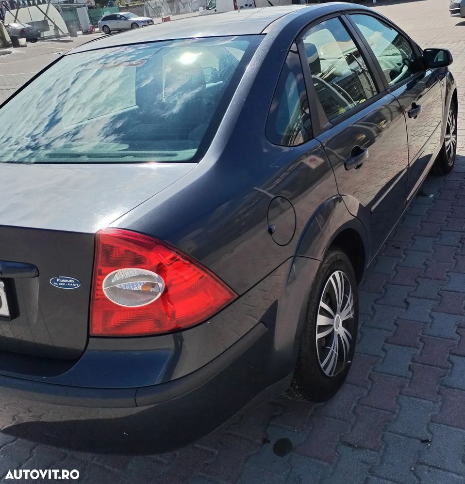 Ford Focus 1.6 Trend - 1