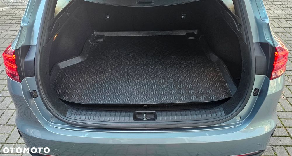 Kia Ceed 1.6 CRDi mHEV M - 13