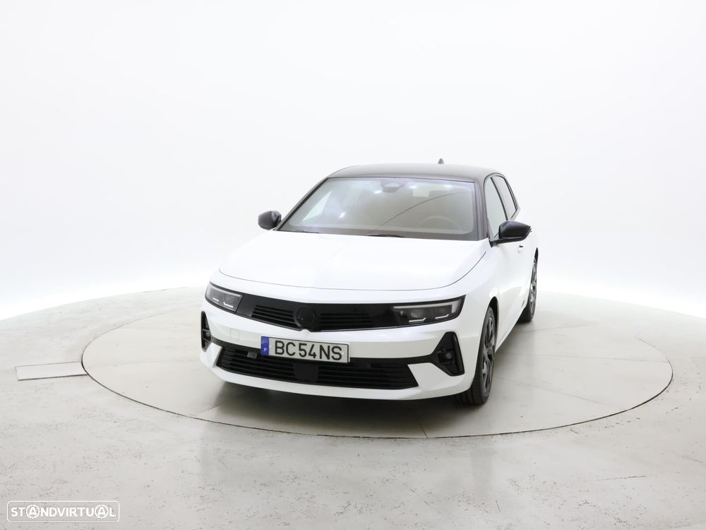 Opel Astra 1.2 T GS - 12