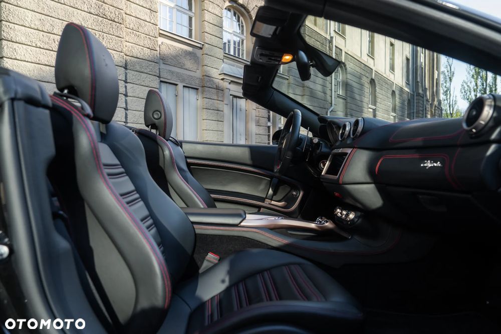 Ferrari California F1 DCT - 24