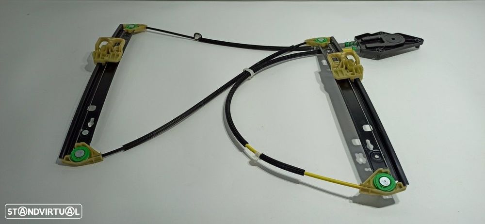 ELEVADOR FRENTE DIREITO AUDI A1 (8X) AMBITION - 2