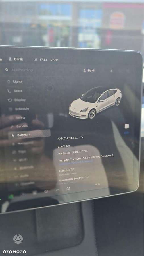 Tesla Model 3 - 16
