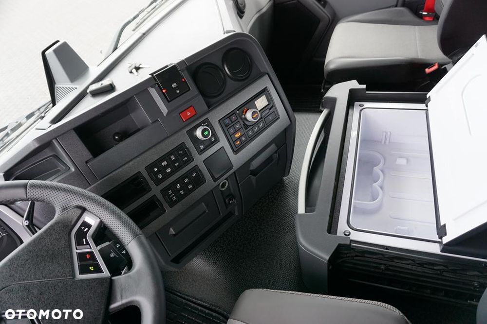 Renault T 380 / ACC / E 6 / FIRANKA + WINDA / 20 PALET / DŁ. 8,2 M / OŚ SKRĘTNA - 9