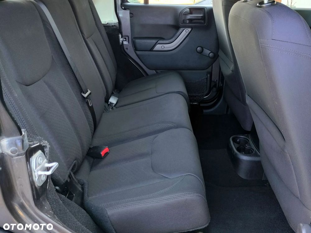 Jeep Wrangler 3.6 Unlim X - 16