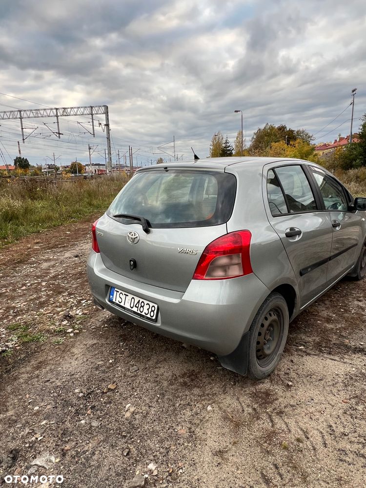 Toyota Yaris 2006 photo 4
