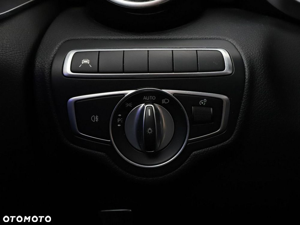 Mercedes-Benz Klasa C 300 9G-TRONIC Avantgarde - 35