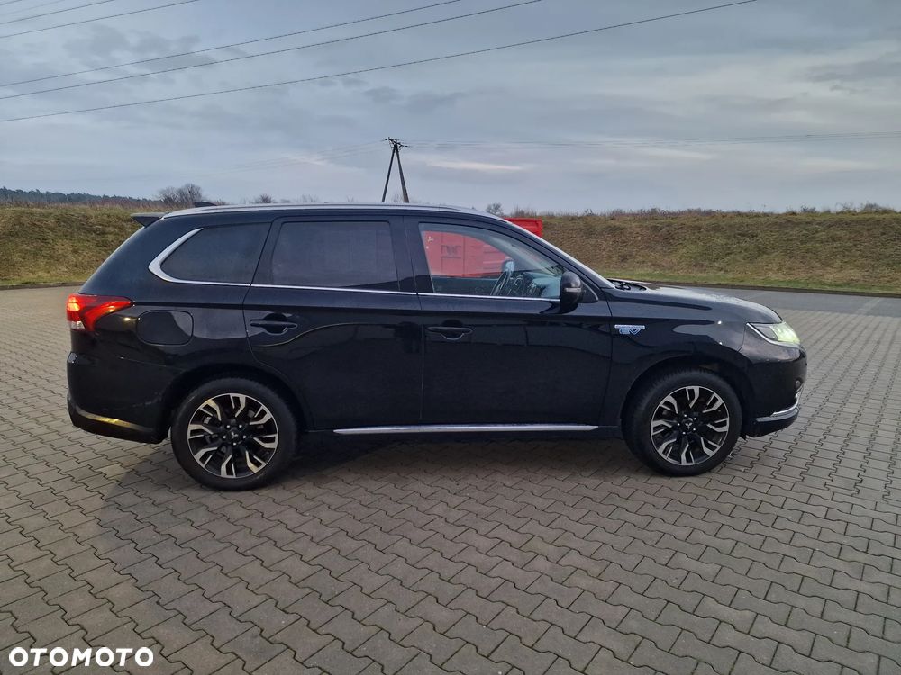 Mitsubishi Outlander 2.0 Intense + NAVI 2WD EU5 CVT - 30