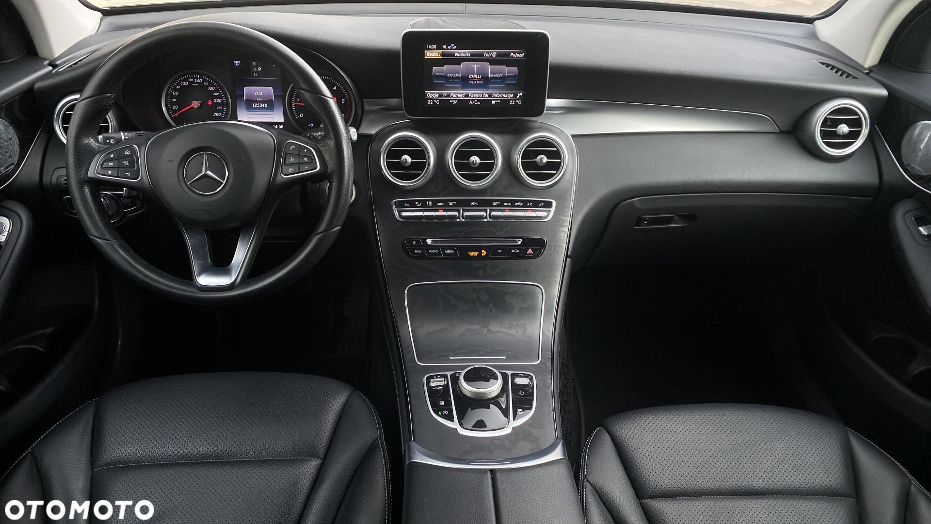 Mercedes-Benz GLC - 24