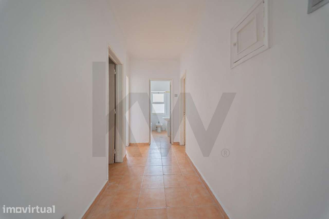 Apartamento com Logradouro e Garagem - Grande imagem: 2/26
