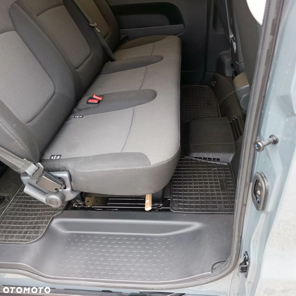 Renault Trafic - 16