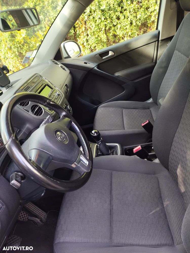 Volkswagen Tiguan - 4