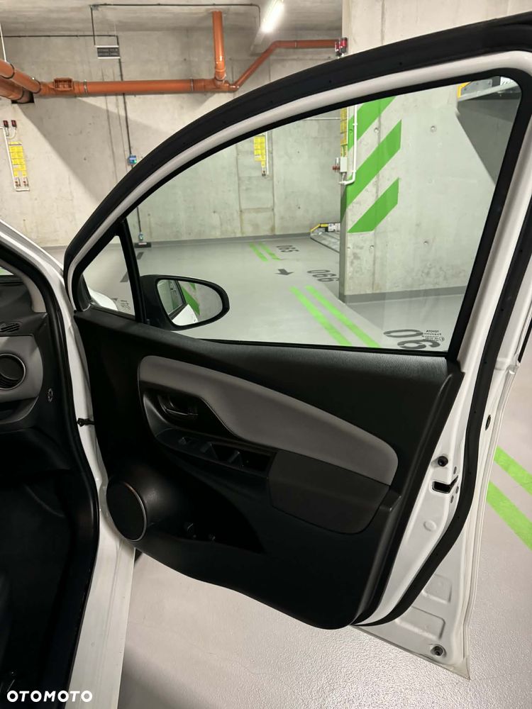 Toyota Yaris - 11