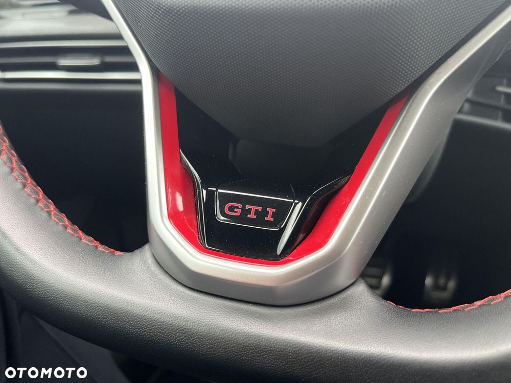 Volkswagen Golf - 16