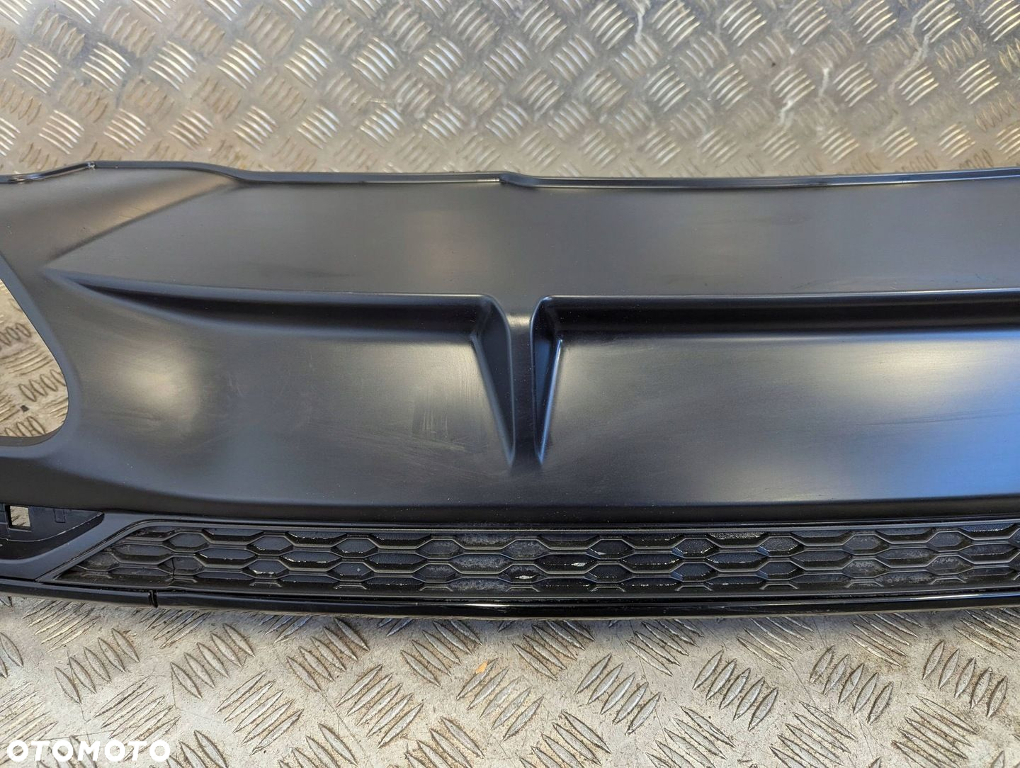Audi A4 B9 8W 2019-2023 dyfuzor spojler S-Line lift tył tylny 8W0807521AB - 4