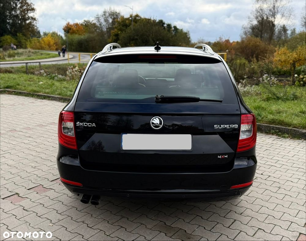 Skoda Superb 2.0 TDI 4x4 L&K DSG - 11