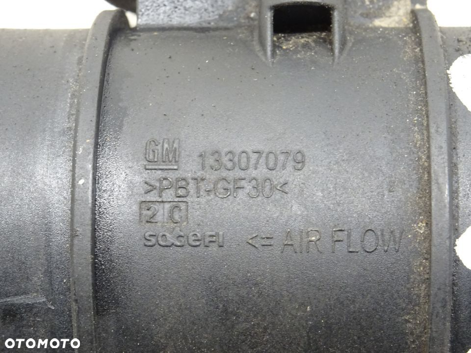 OPEL CORSA D 1.0 06-10 PRZEPŁYWOMIERZ 13307079 - 2