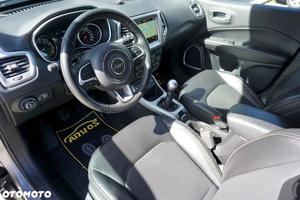 Jeep Compass - 24
