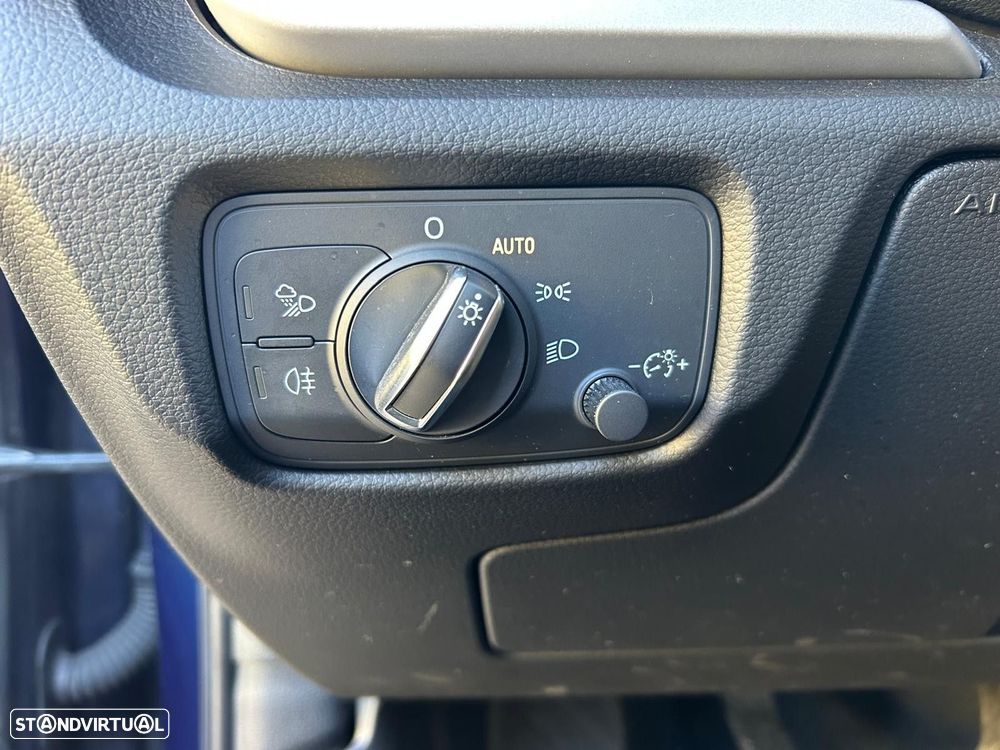 Audi A3 Limousine 30 TDI Design - 37