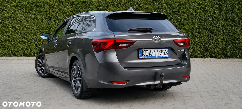 Toyota Avensis 1.8 Executive - 5