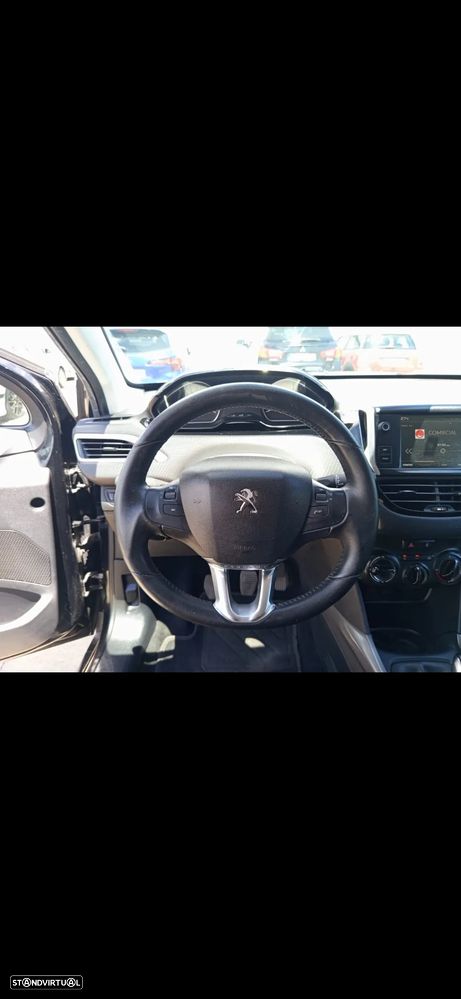Peugeot 2008 1.6 BlueHDi Style - 12