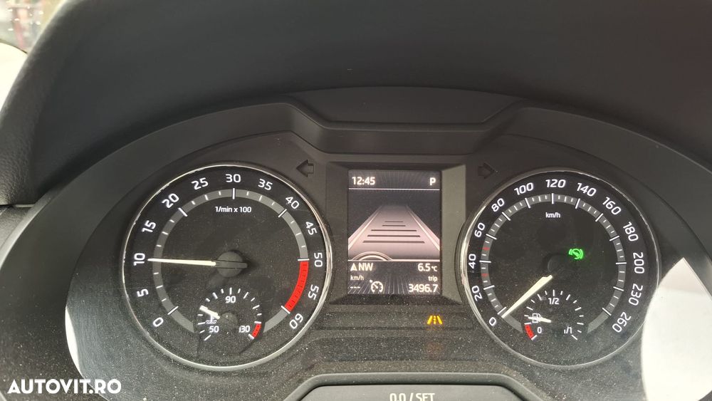 Skoda Octavia 2.0 TDI (Green tec) 4x4 DSG Scout - 9