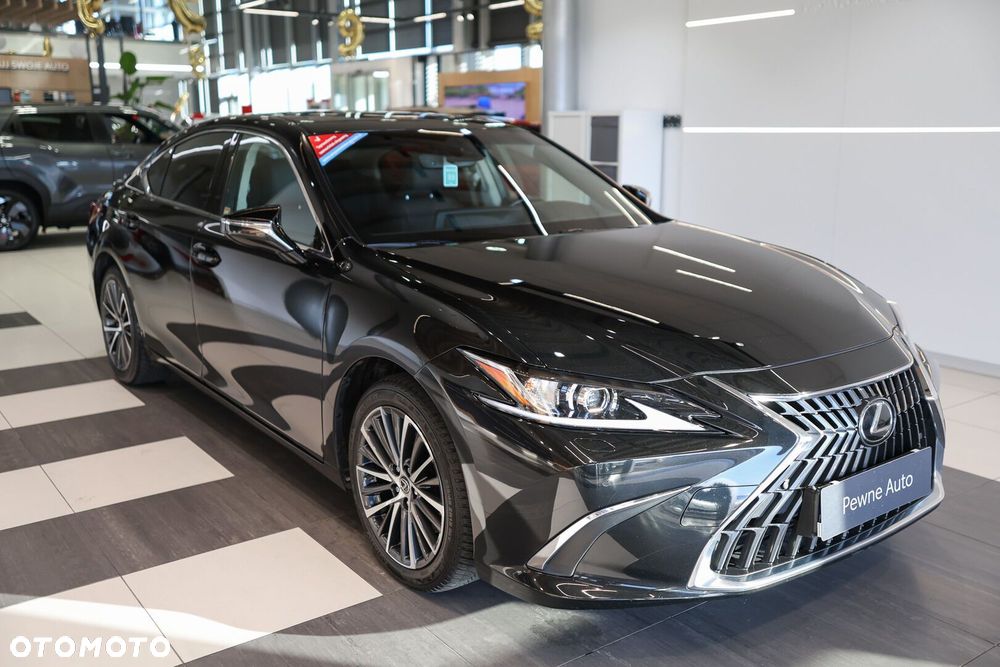 Lexus ES 300h Business Edition - 3