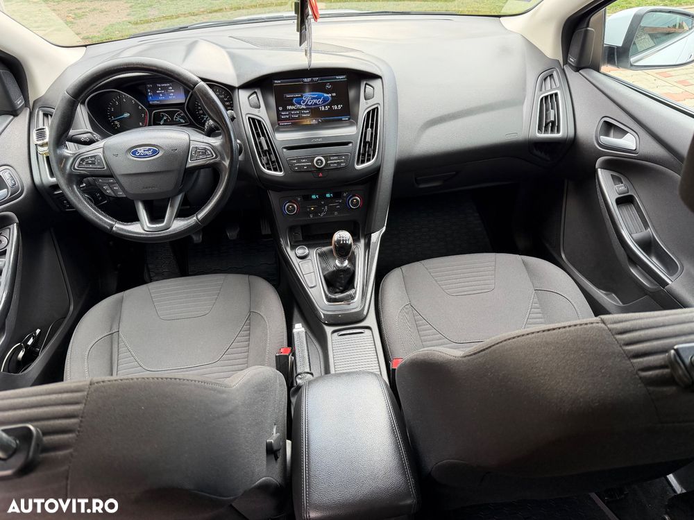 Ford Focus 1.0 EcoBoost Titanium - 11