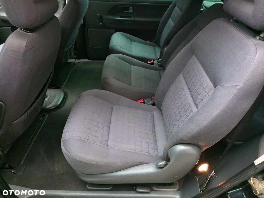 Seat Alhambra 1.9 TDI Kids - 18