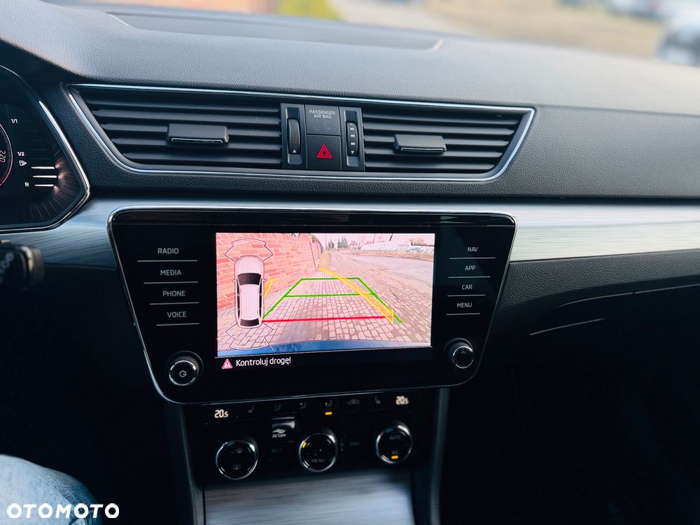 Skoda Superb 2.0 TDI DSG Active - 14