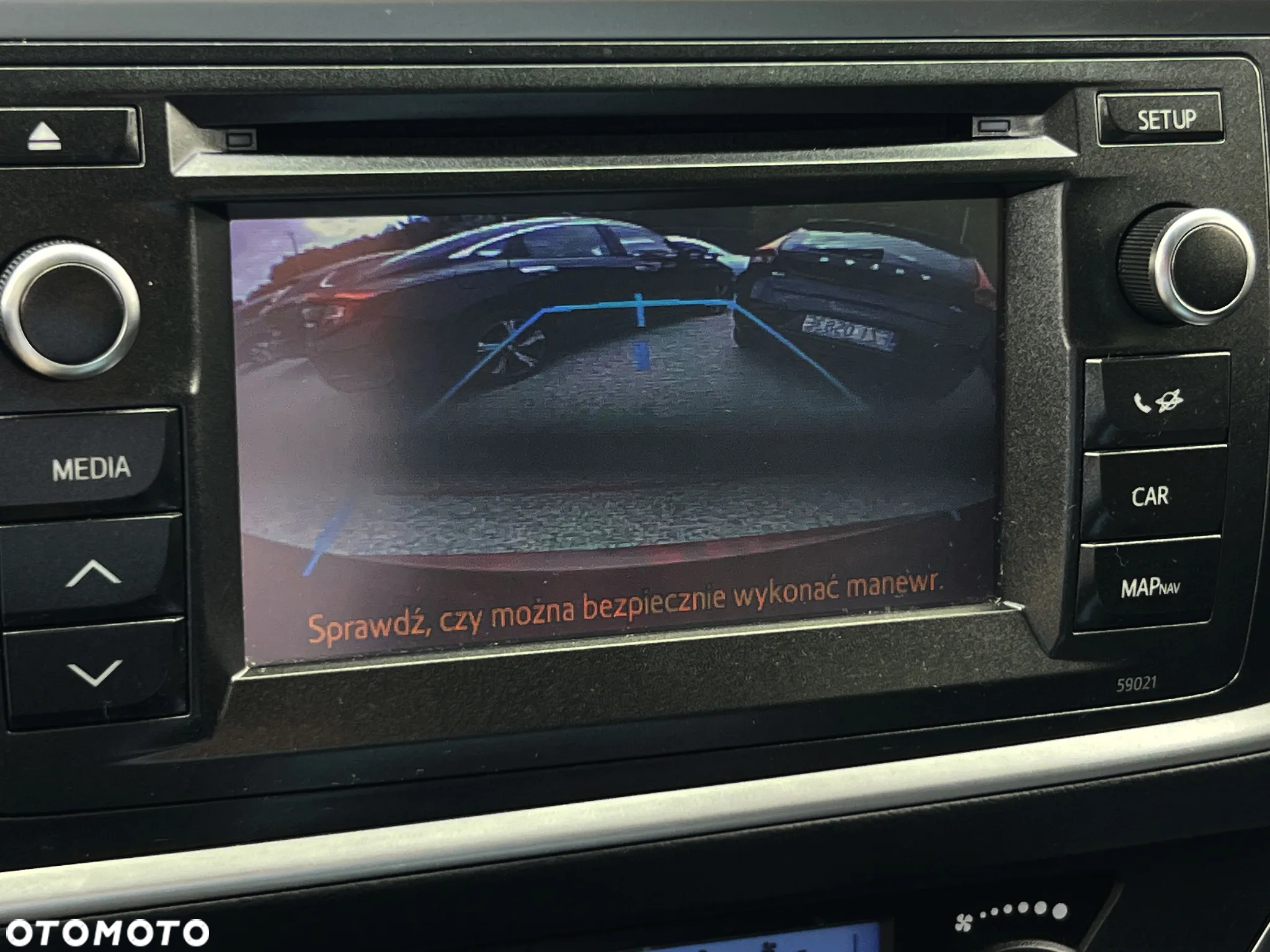 Toyota Auris 1.8 HSD Prestige NAVI - 28