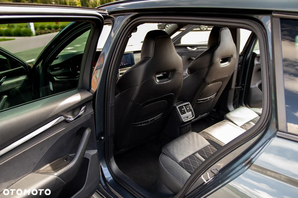 Skoda Octavia 2.0 TSI DSG RS 245 - 23