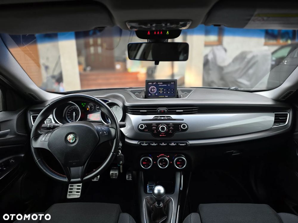 Alfa Romeo Giulietta - 25