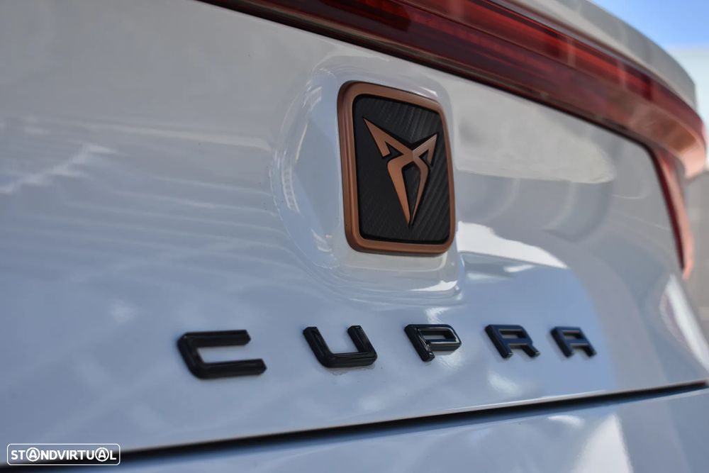 Cupra Leon 1.4 e-Hybrid VZ DSG - 10