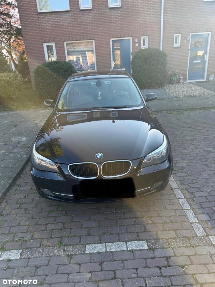 BMW Seria 5 520d - 1