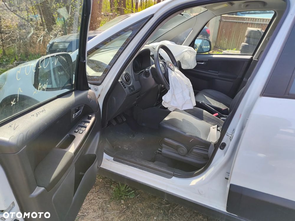 Fiat Sedici 2.0 Multijet DPF 4x4 Luxury - 11