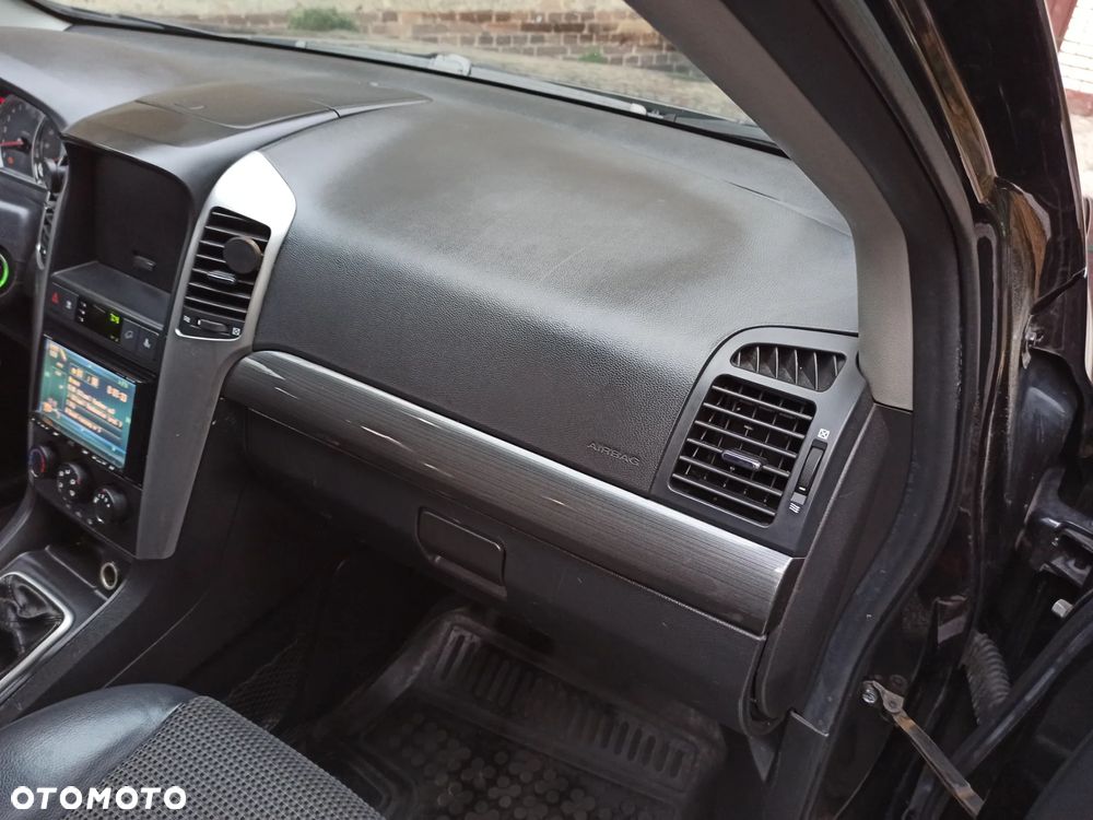 Chevrolet Captiva 2.4 LS - 21