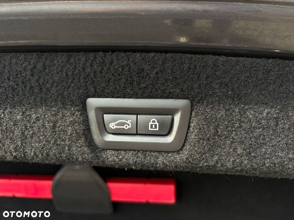 BMW Seria 7 - 36