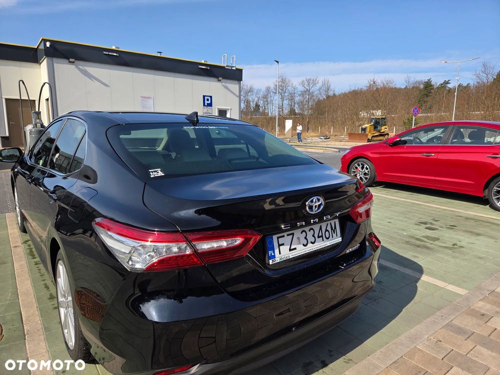 Toyota Camry 2.5 Hybrid Executive CVT - 32