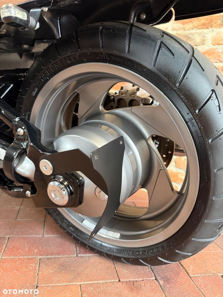 Suzuki VZ - 17