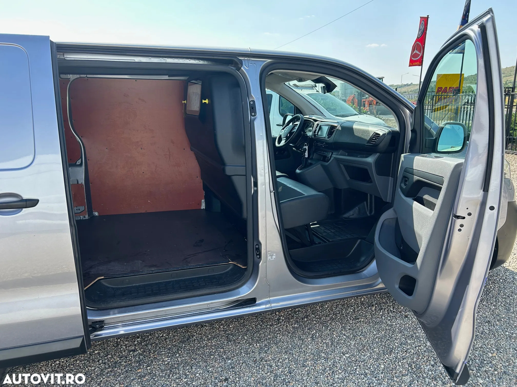 Opel Vivaro - 5