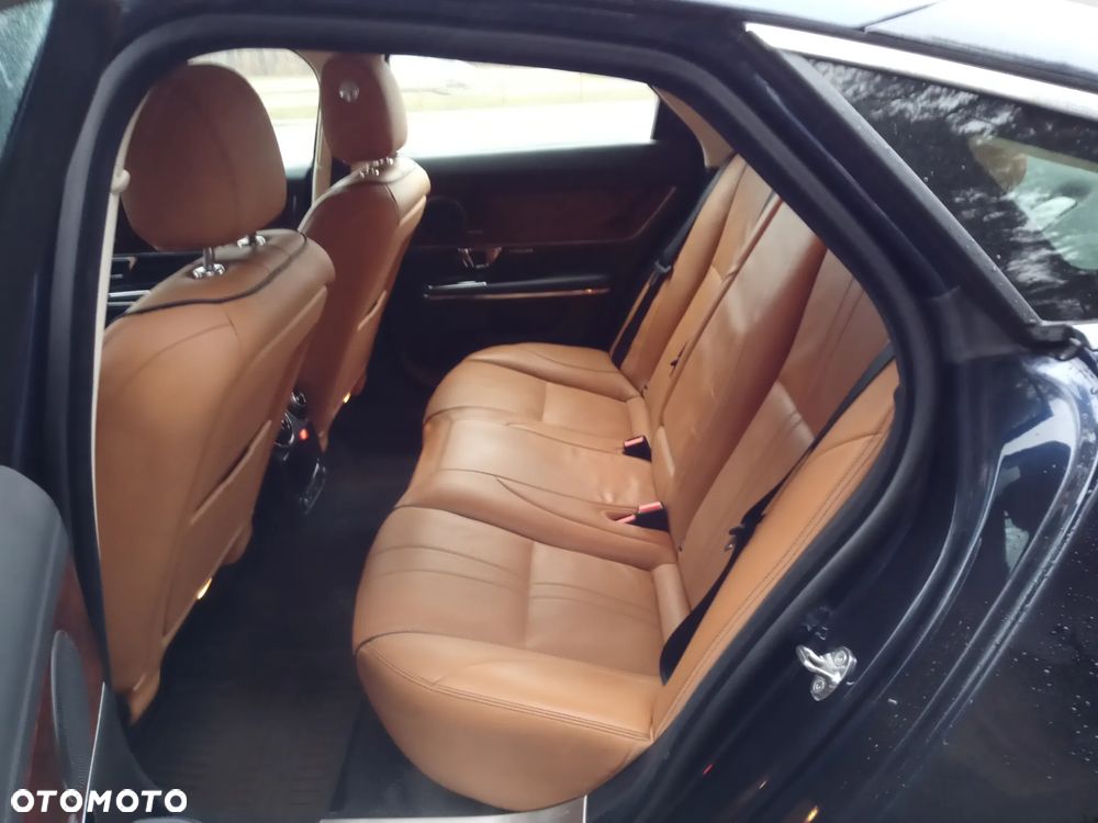 Jaguar XJ 3.0 T AWD R-Sport - 9