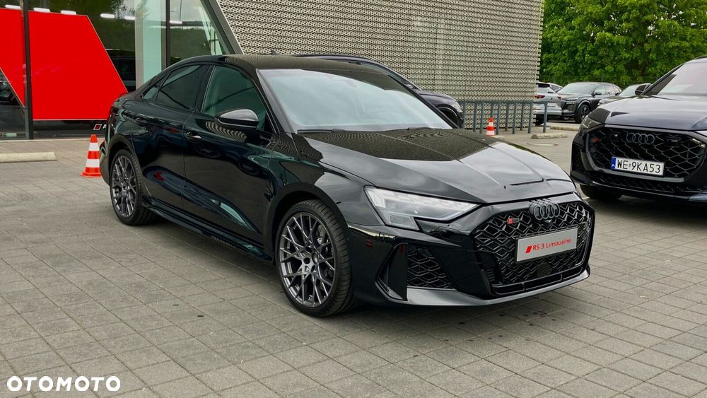 Audi RS3 Limousine - 4