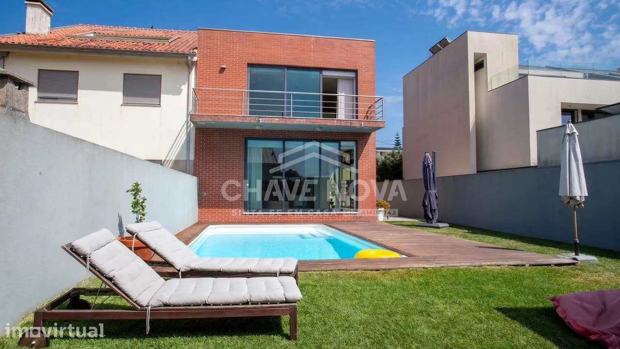 Moradia com Piscina a 300 Metros da Praia | Lavra, Matosinhos - Grande imagem: 2/40