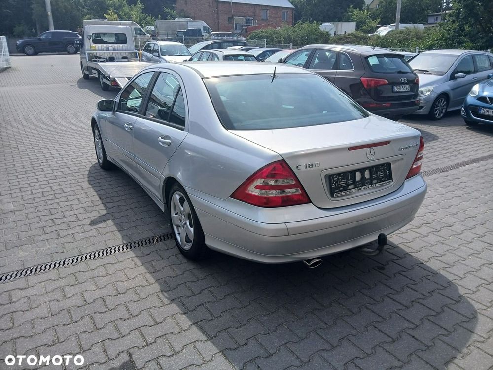 Mercedes-Benz Klasa C 180 Kompressor Automatik Classic Sport Edition - 5
