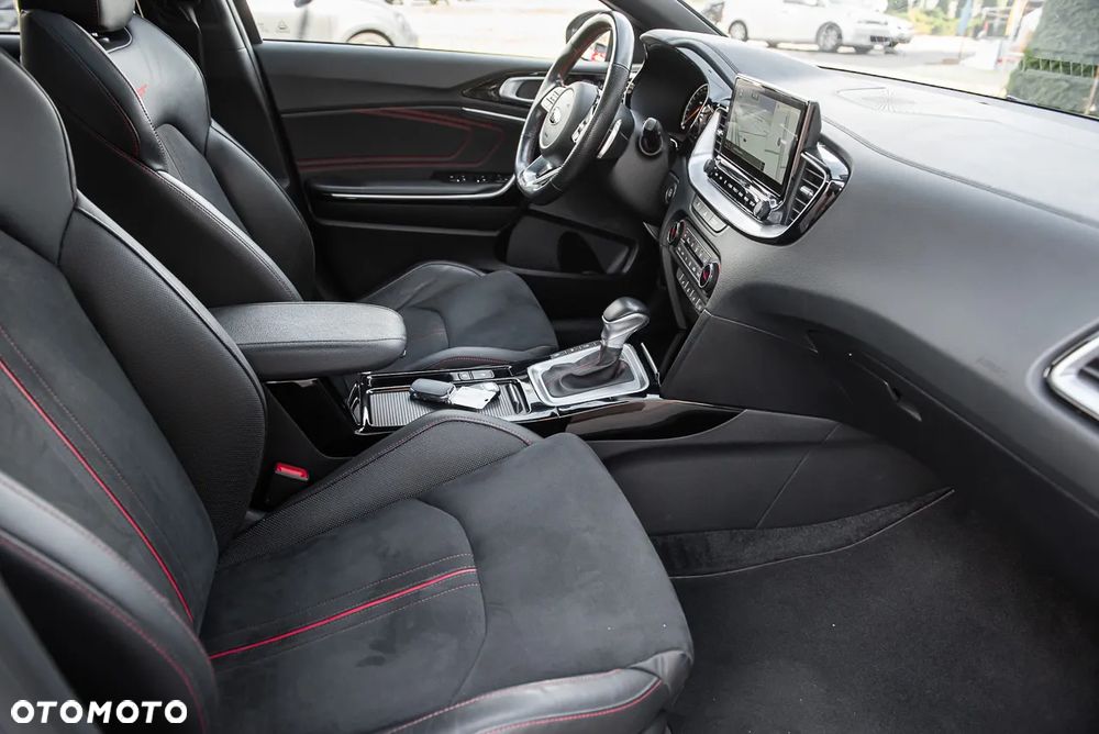 Kia ProCeed - 38
