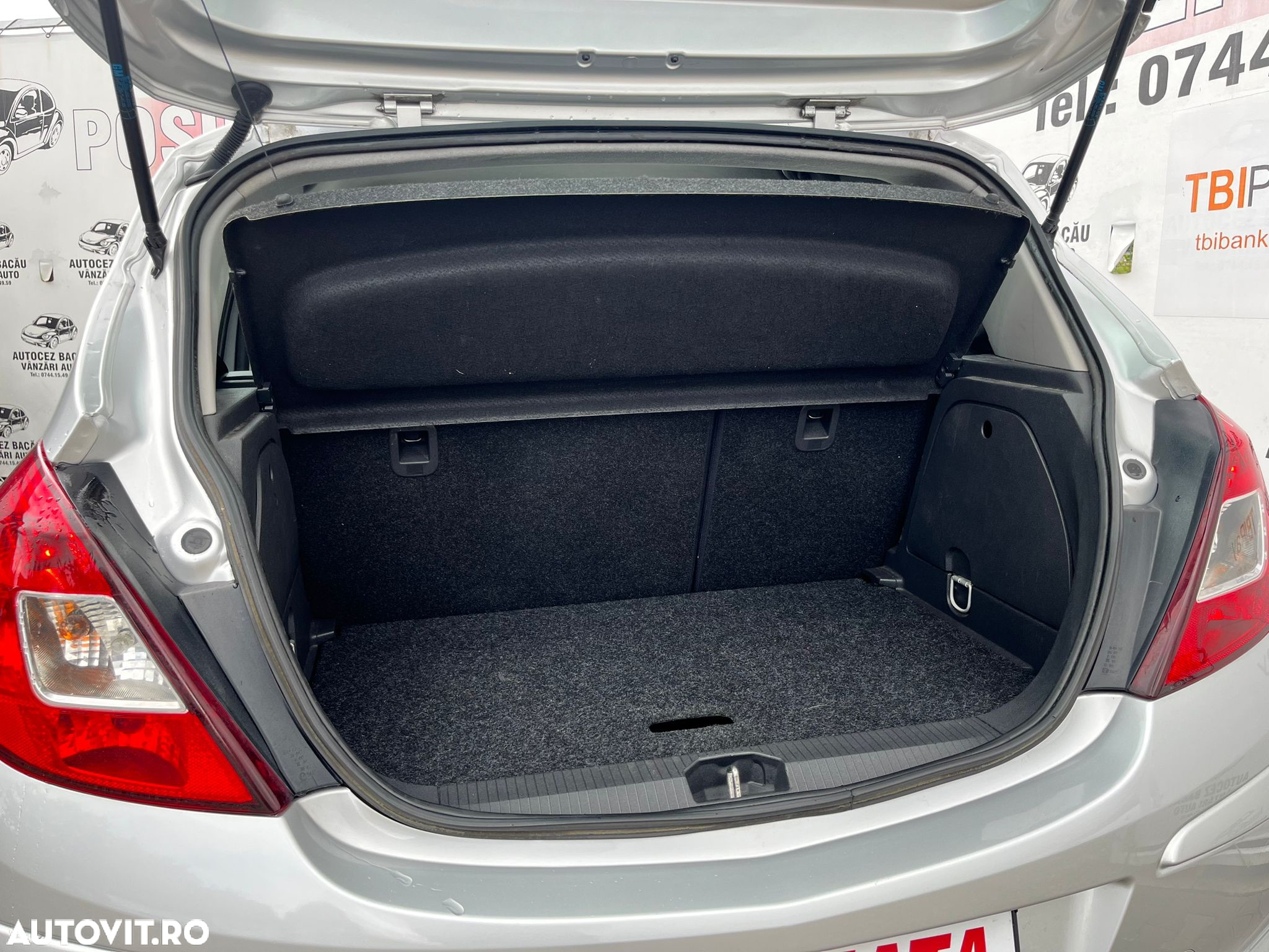 Opel Corsa 1.2i Easytronic Cosmo - 14